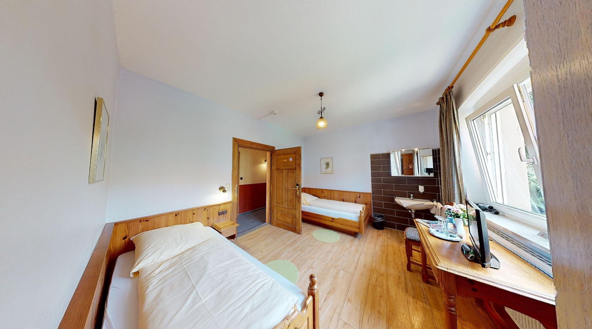 Hotel Rothenburger Hof Rothenburg ob der Tauber Exterior photo