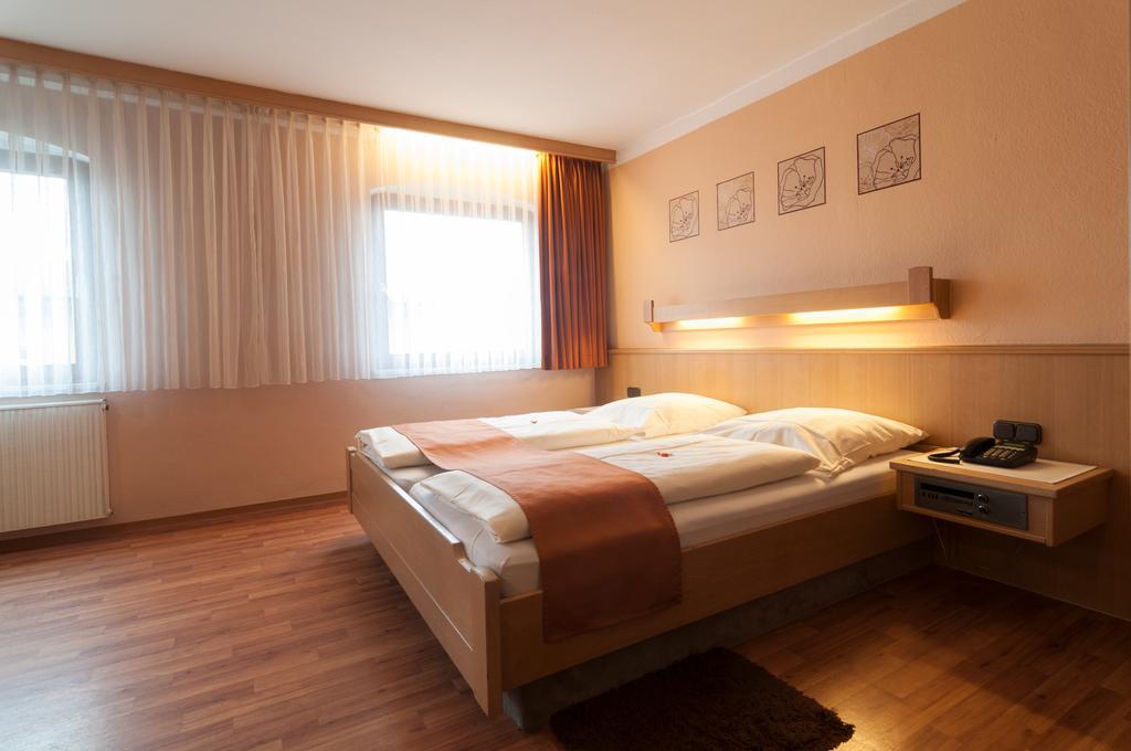 Hotel Rothenburger Hof Rothenburg ob der Tauber Exterior photo